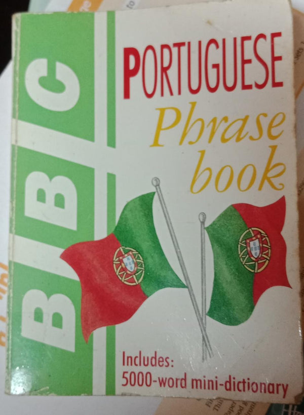 Portuguese Phrase Book (Get by in)